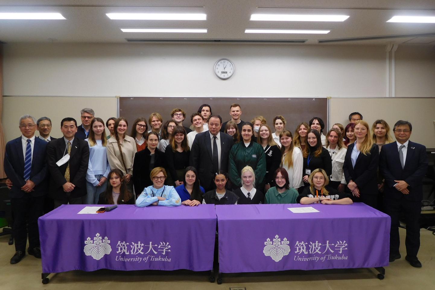 Group photo with Ukrainian students