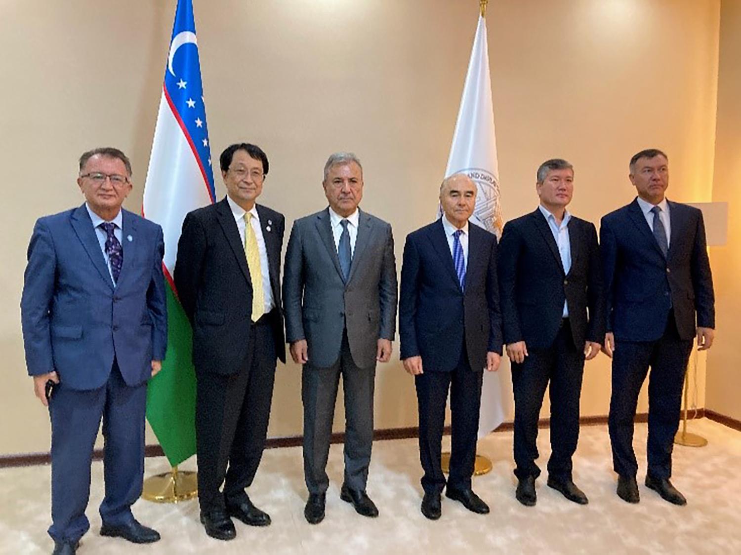 L to R: Vice Rector Eltazarov, President NAGATA, Rector Safoev, Rector Khalmuradov, Vice Governor Ochilov, and Rector Tuxtasinov