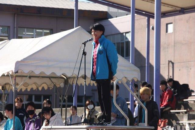 開会式:本間スポーツ・デー副本部長による開催宣言