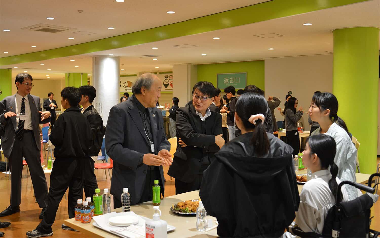 写真:交流会の様子