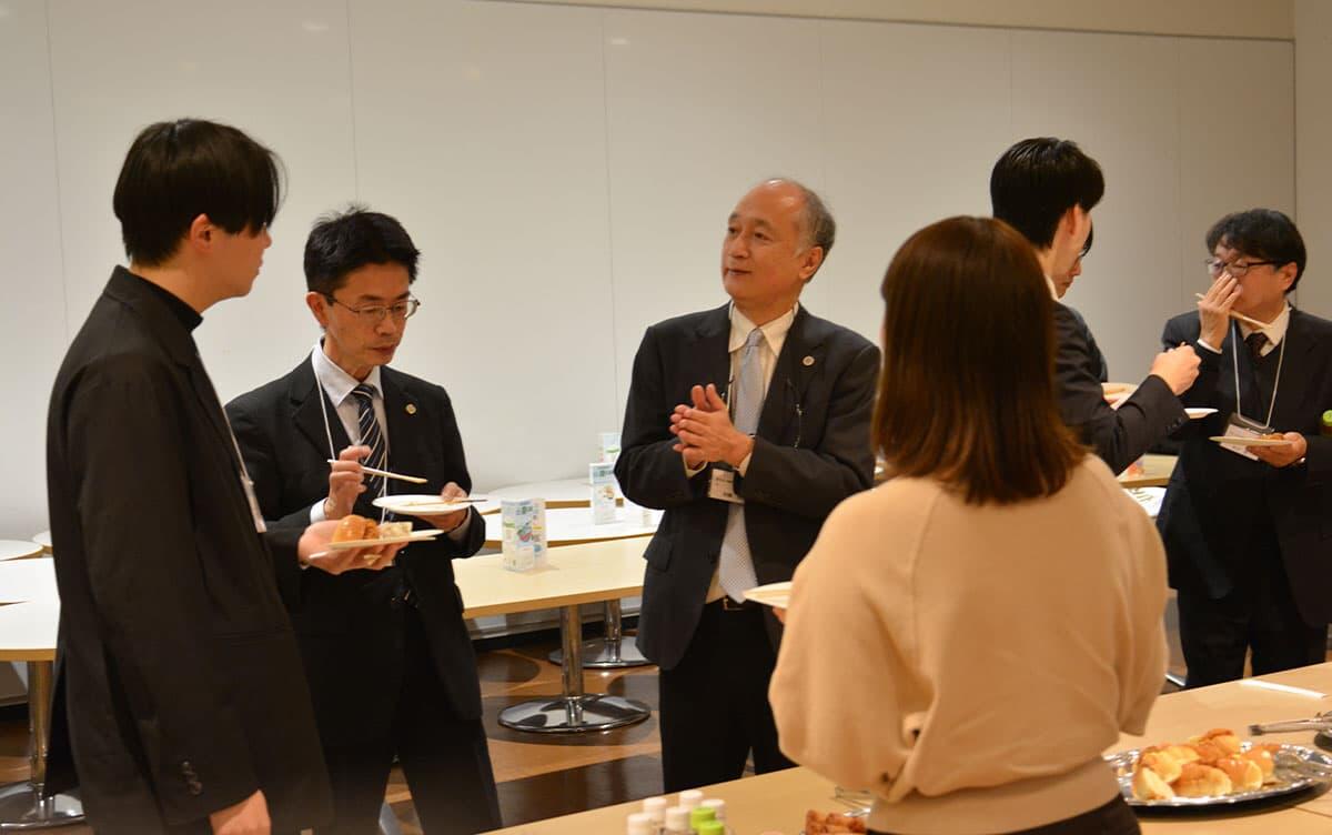 写真:交流会の様子