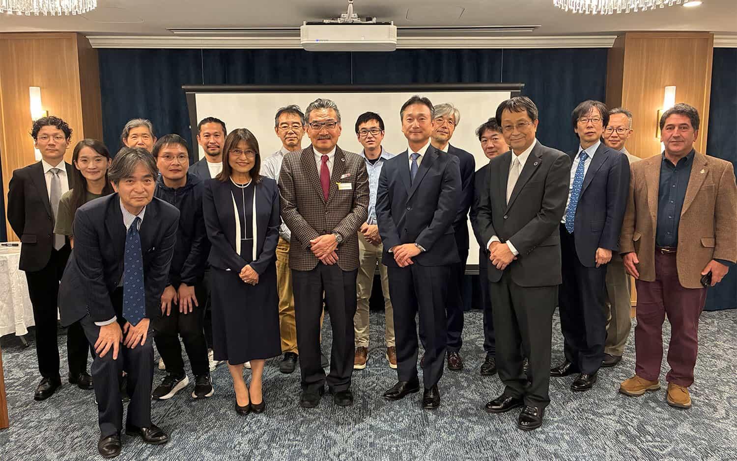 講演会・同窓会の様子