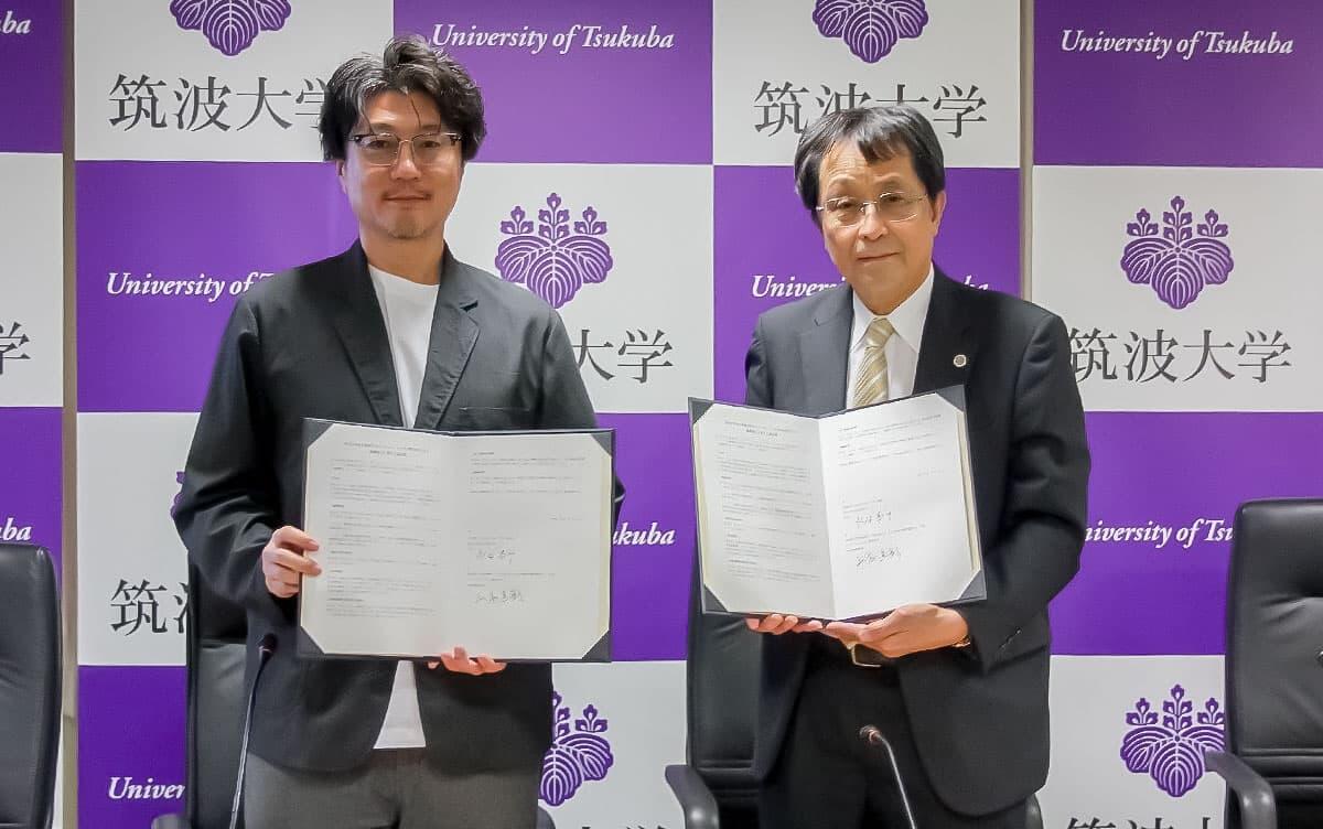 会見の様子の写真