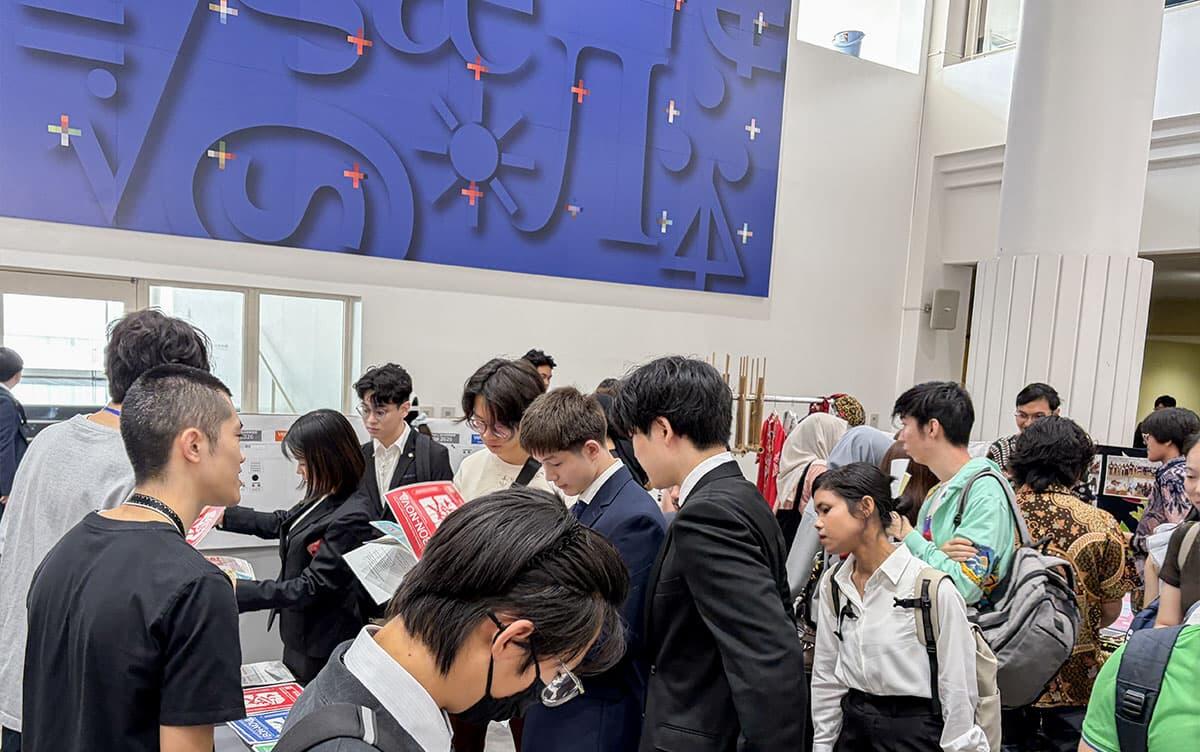 会場の様子の写真